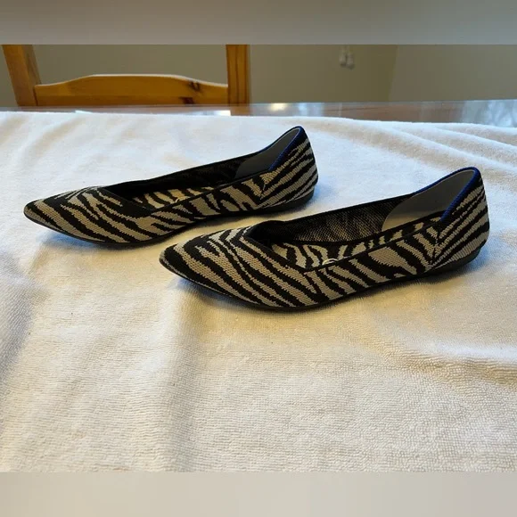 Rothy’s Black Zebra Points VGUC size 7 Retired Print - Picture 4 of 8